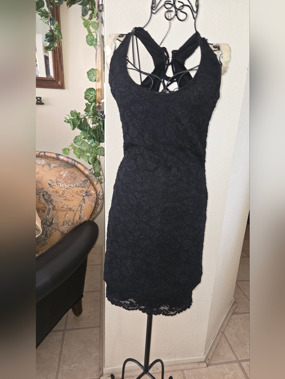 Cache Black Lace Mini Dress with Strappy Back Sz L. VINTAGE.